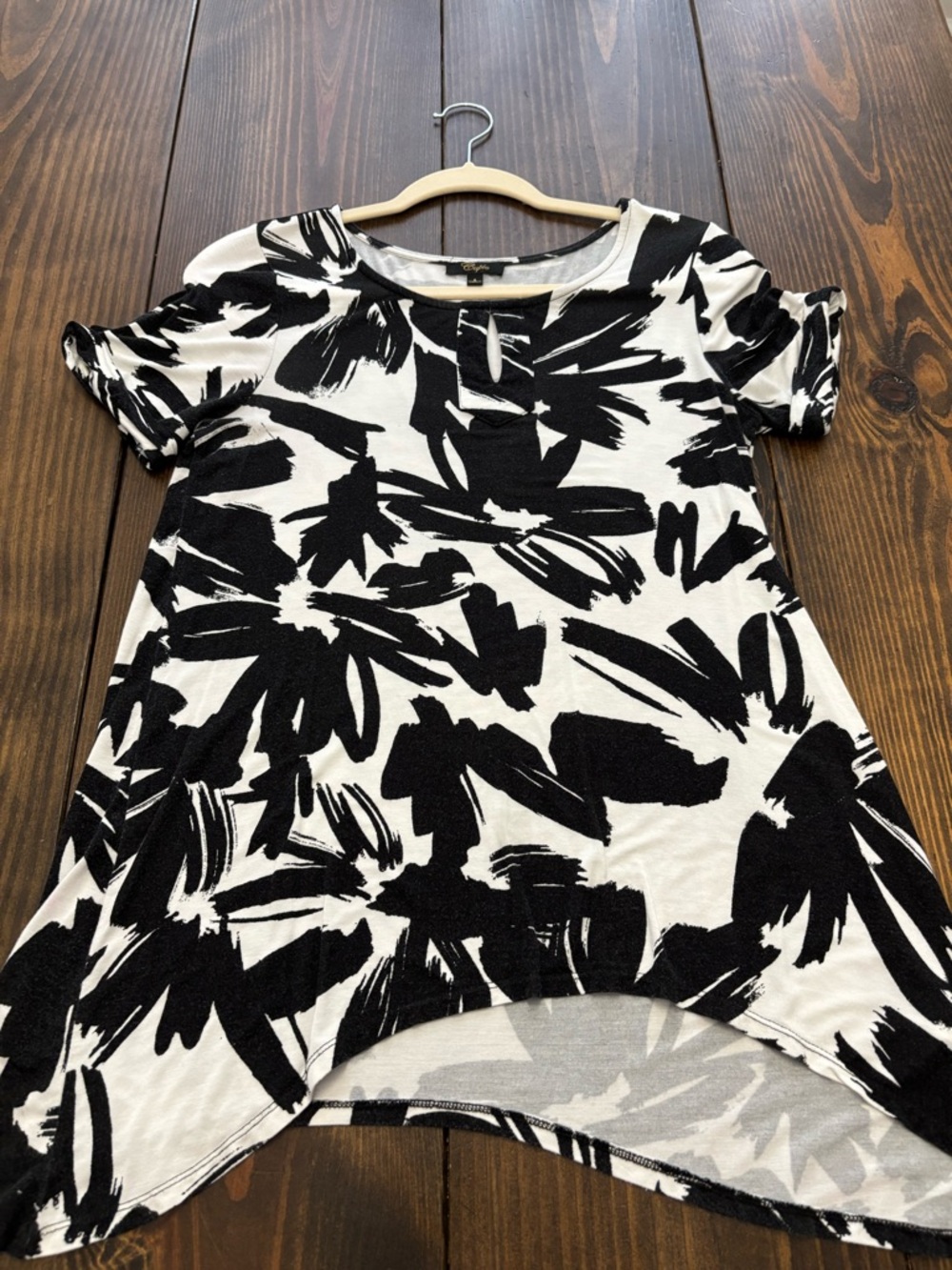 Cupio Black & White Brushstroke Tunic